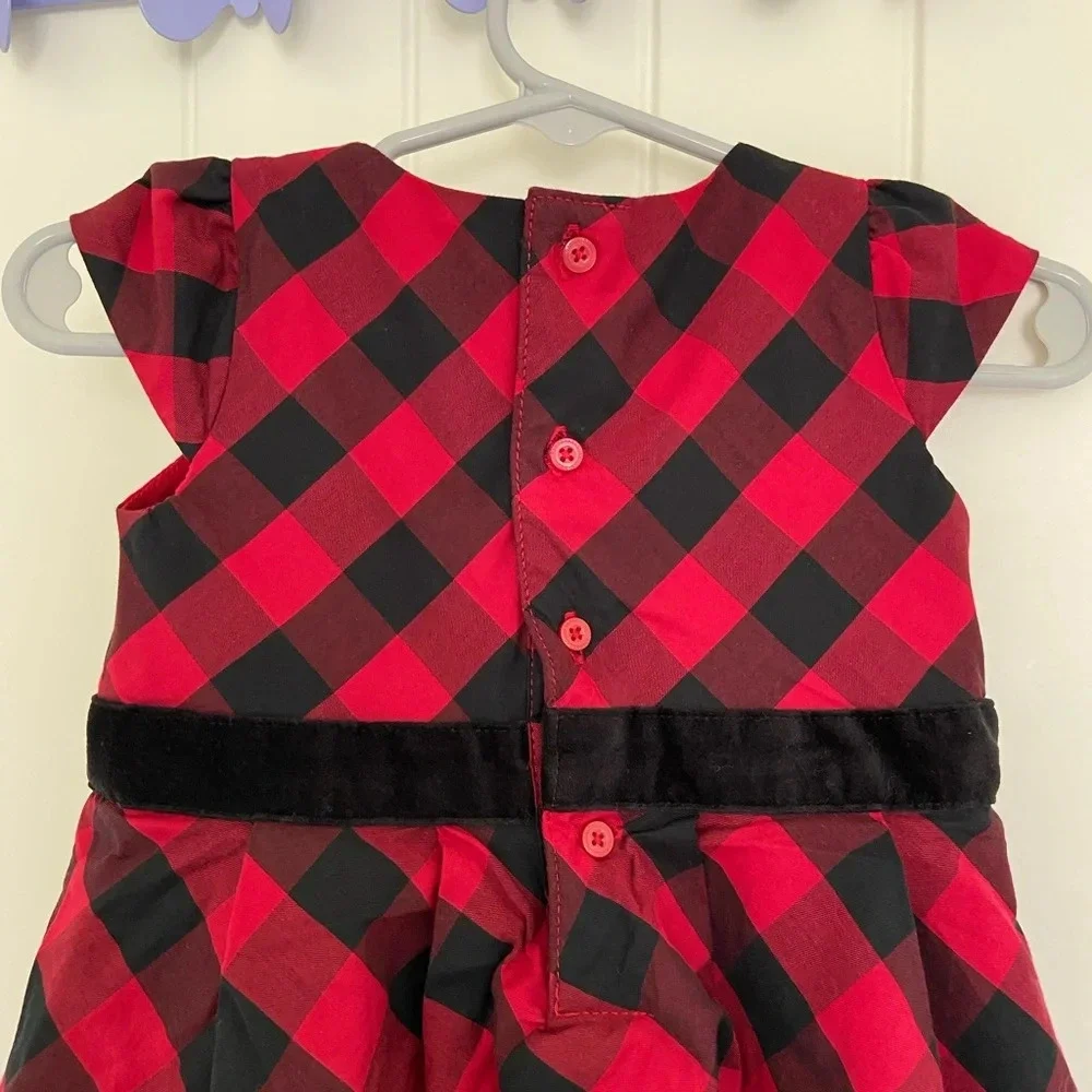 NWOT | Carter’s baby girl’s special occasion‎ plaid patterned dress — 12 months